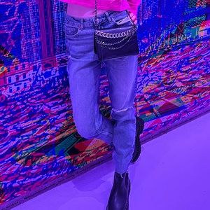 Clearance❗️ Zara Mid Rise Ripped  Denim Jeans with Pockets USA 6